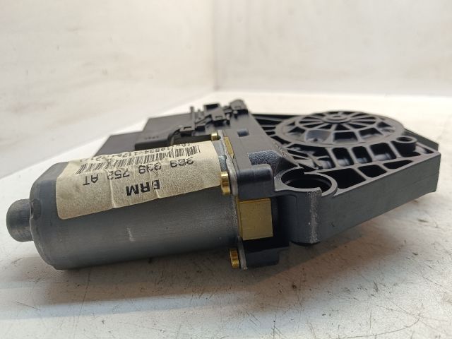 bontott VW PASSAT B5 Jobb hátsó Ablakemelő Motor