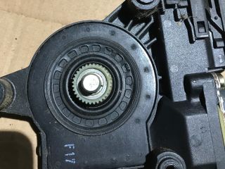 bontott VW PASSAT B5 Jobb hátsó Ablakemelő Motor