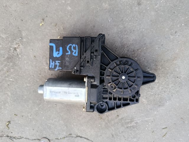 bontott VW PASSAT B5 Jobb hátsó Ablakemelő Motor