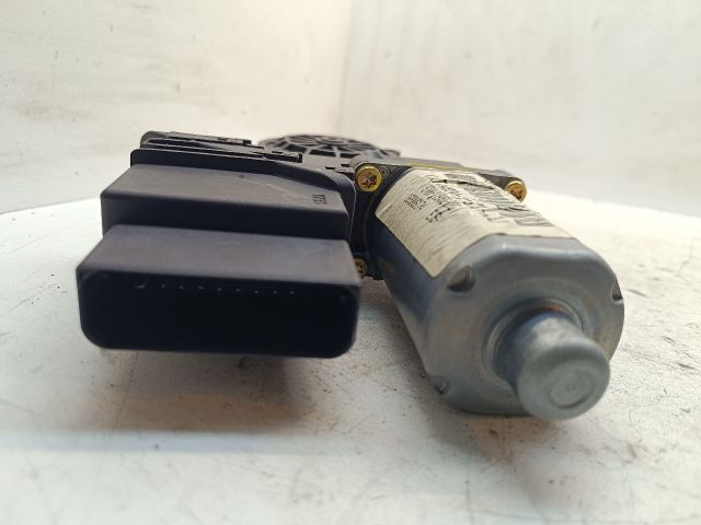 bontott VW PASSAT B5 Jobb hátsó Ablakemelő Motor