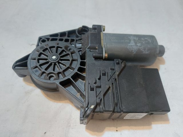 bontott VW PASSAT B5 Jobb hátsó Ablakemelő Motor