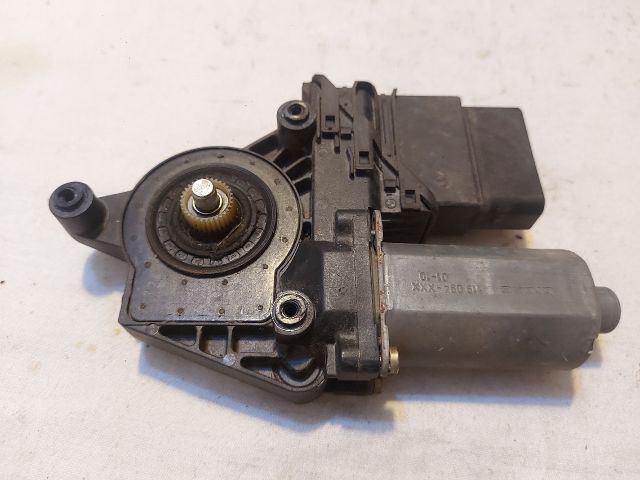 bontott VW PASSAT B5 Jobb hátsó Ablakemelő Motor