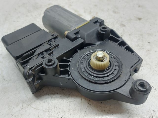 bontott VW PASSAT B5 Jobb hátsó Ablakemelő Motor