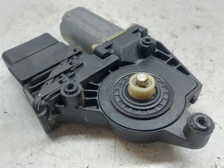 bontott VW PASSAT B5 Jobb hátsó Ablakemelő Motor
