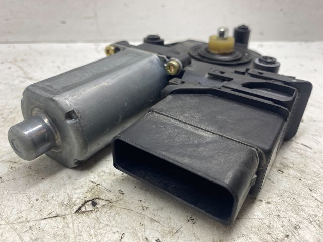 bontott VW PASSAT B5 Jobb hátsó Ablakemelő Motor
