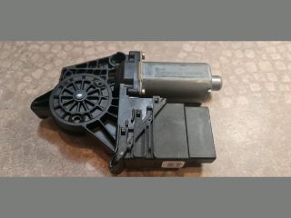 bontott VW PASSAT B5 Jobb hátsó Ablakemelő Motor