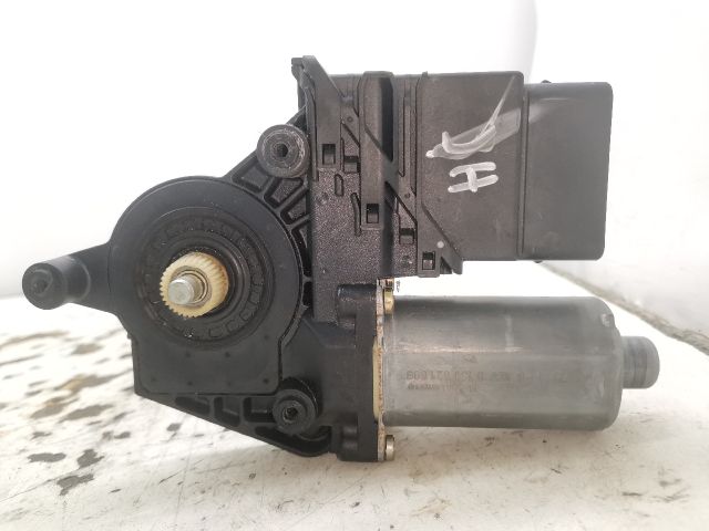 bontott VW PASSAT B5 Jobb hátsó Ablakemelő Motor