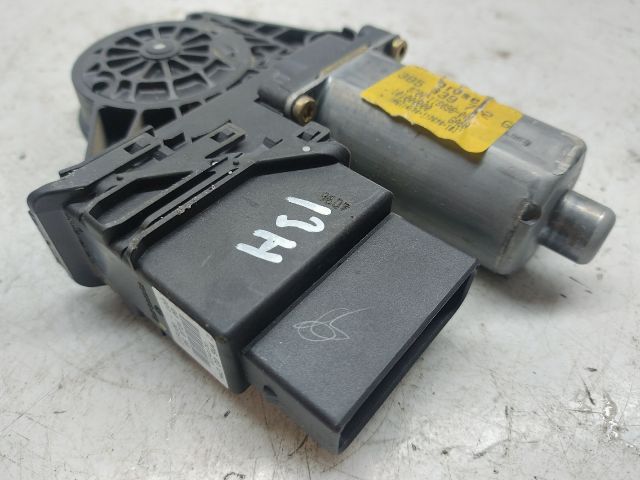 bontott VW PASSAT B5 Jobb hátsó Ablakemelő Motor