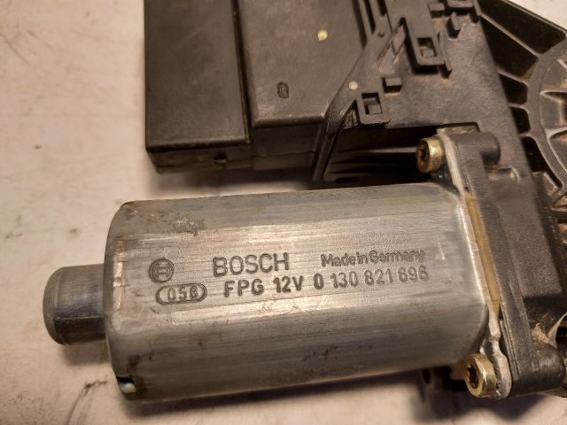 bontott VW PASSAT B5 Jobb hátsó Ablakemelő Motor