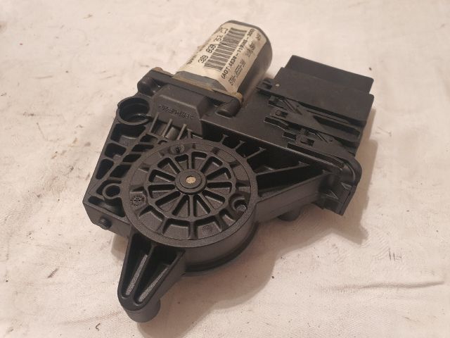 bontott VW PASSAT B5 Jobb hátsó Ablakemelő Motor