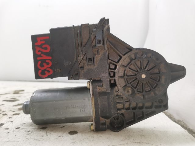 bontott VW PASSAT B5 Jobb hátsó Ablakemelő Motor