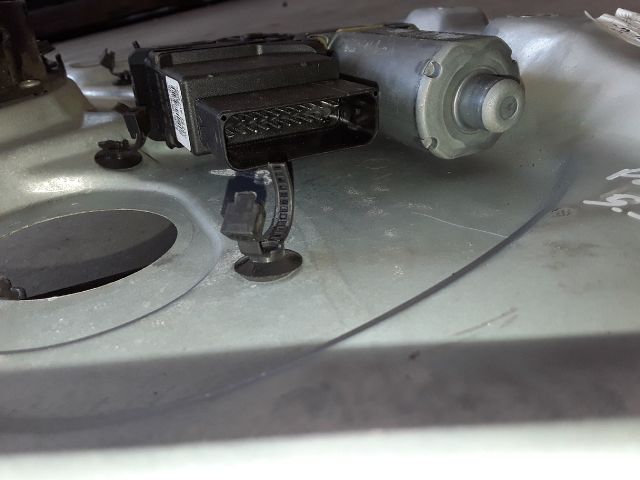 bontott VW PASSAT B5 Jobb hátsó Ablakemelő Szerkezet (Elektromos)