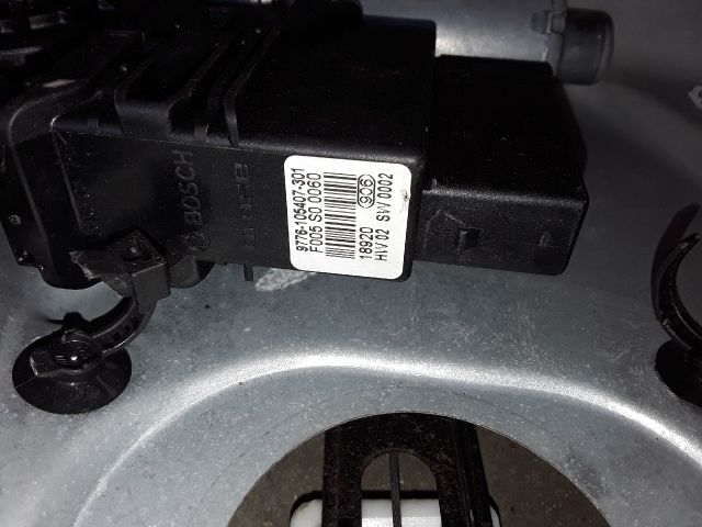 bontott VW PASSAT B5 Jobb hátsó Ablakemelő Szerkezet (Elektromos)