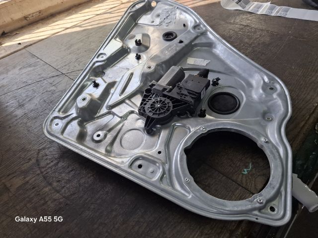 bontott VW PASSAT B5 Jobb hátsó Ablakemelő Szerkezet (Elektromos)