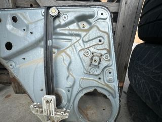 bontott VW PASSAT B5 Jobb hátsó Ablakemelő Szerkezet (Mechanikus)