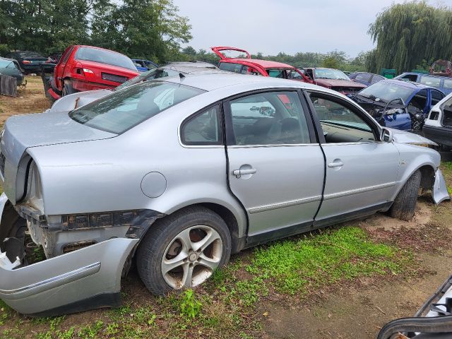 bontott VW PASSAT B5 Jobb hátsó Ajtó Díszléc