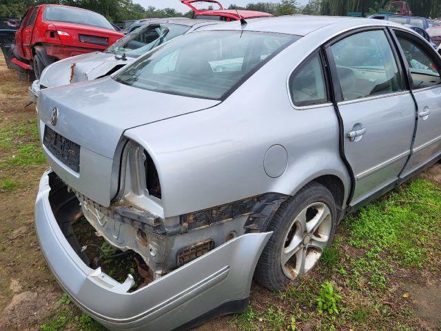 bontott VW PASSAT B5 Jobb hátsó Ajtó Díszléc