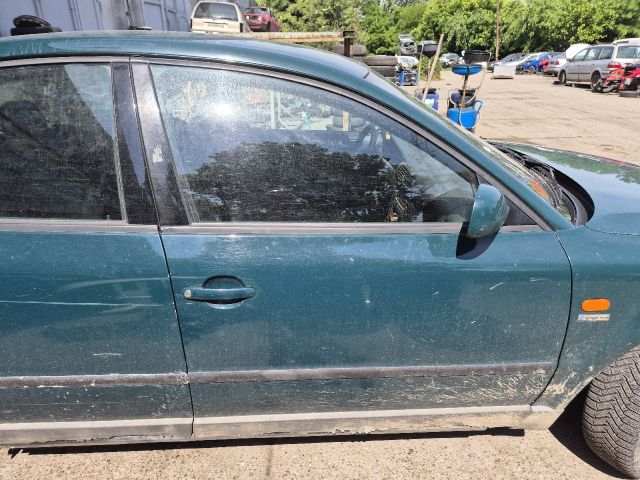 bontott VW PASSAT B5 Jobb hátsó Ajtó (Részeivel)
