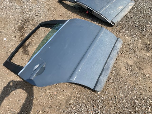 bontott VW PASSAT B5 Jobb hátsó Ajtó (Üres lemez)