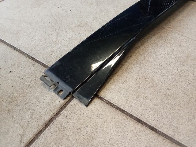 bontott VW PASSAT B5 Jobb hátsó Ajtókeret Burkolat