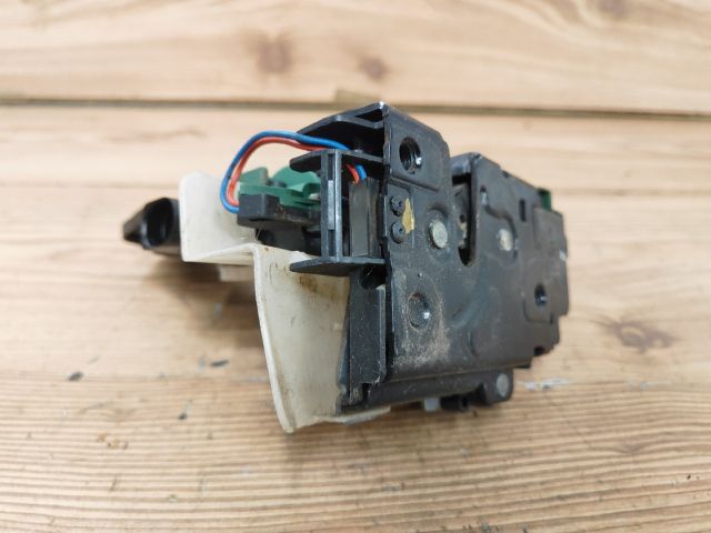 bontott VW PASSAT B5 Jobb hátsó Ajtózár