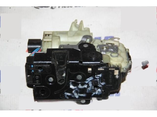 bontott VW PASSAT B5 Jobb hátsó Ajtózár