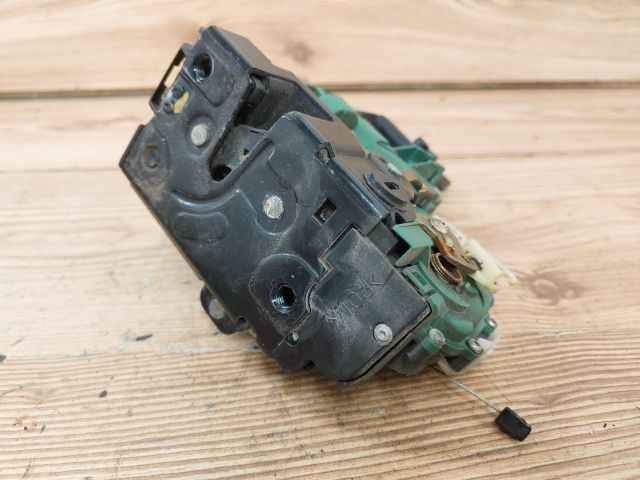 bontott VW PASSAT B5 Jobb hátsó Ajtózár