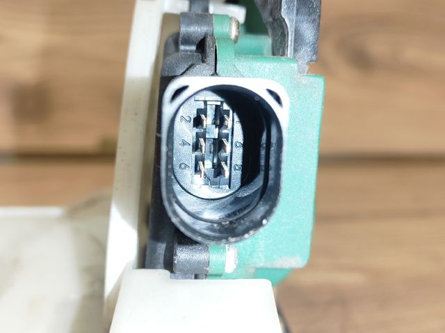 bontott VW PASSAT B5 Jobb hátsó Ajtózár