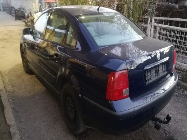 bontott VW PASSAT B5 Jobb hátsó Dobbetét (Kerékjárati, Műanyag)