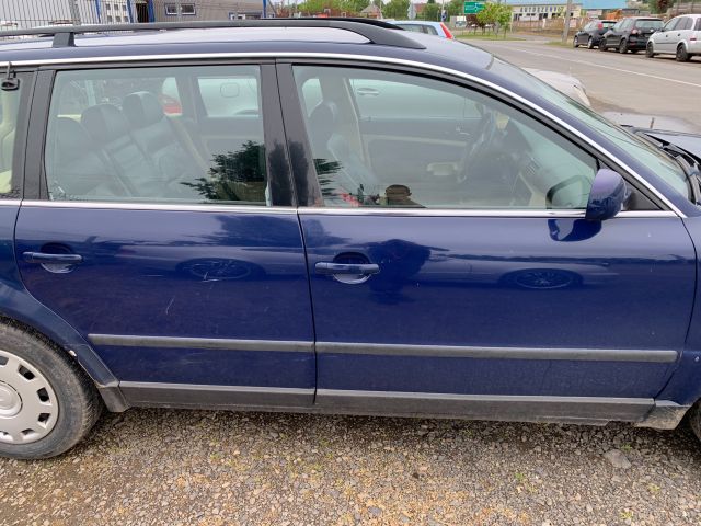 bontott VW PASSAT B5 Jobb hátsó Dobbetét (Kerékjárati, Műanyag)
