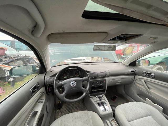 bontott VW PASSAT B5 Jobb hátsó Kapaszkodó (Felső)