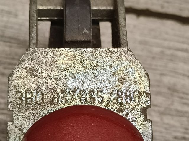 bontott VW PASSAT B5 Jobb hátsó Külső Kilincs