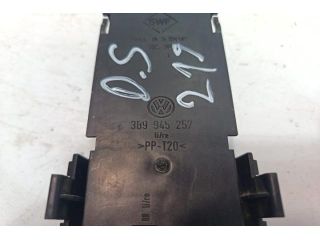 bontott VW PASSAT B5 Jobb Hátsó Lámpa Foglalat