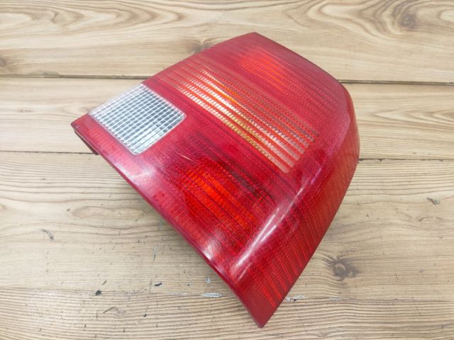 bontott VW PASSAT B5 Jobb Hátsó Lámpa