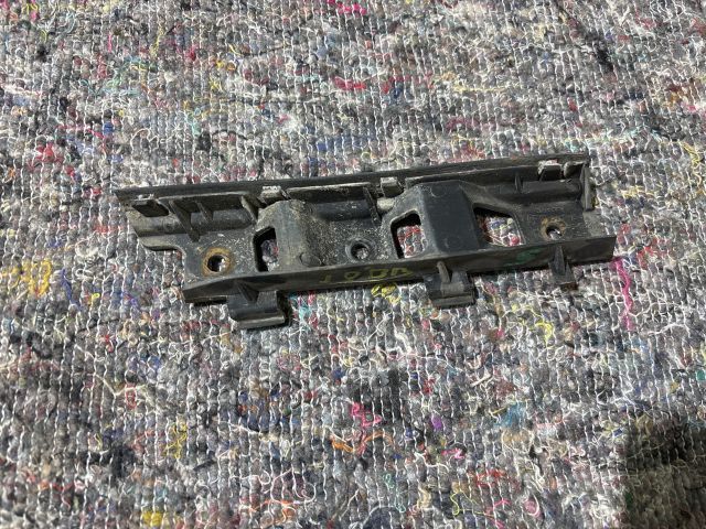 bontott VW PASSAT B5 Jobb hátsó Oldal Lökhárító Tartó (Műanyag)