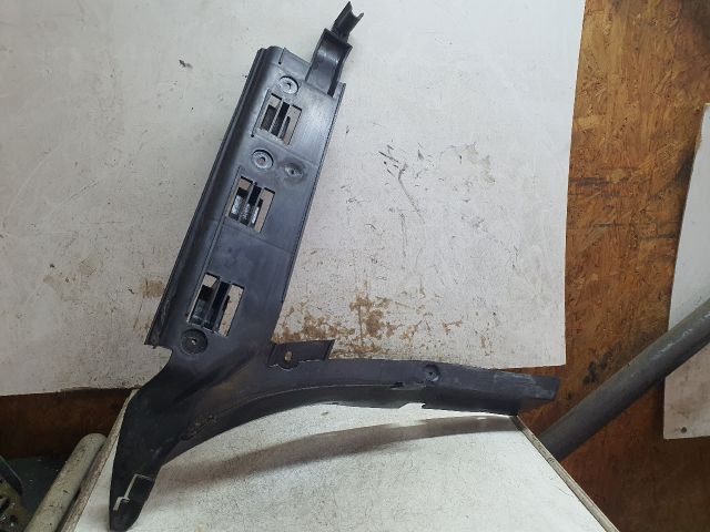 bontott VW PASSAT B5 Jobb hátsó Oldal Lökhárító Tartó (Műanyag)