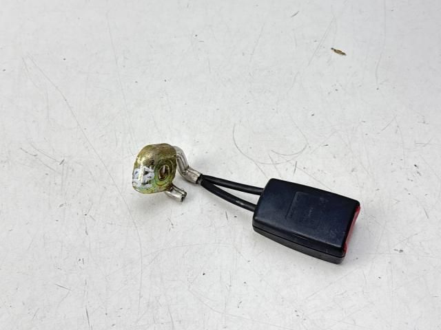 bontott VW PASSAT B5 Jobb hátsó Övfeszítő