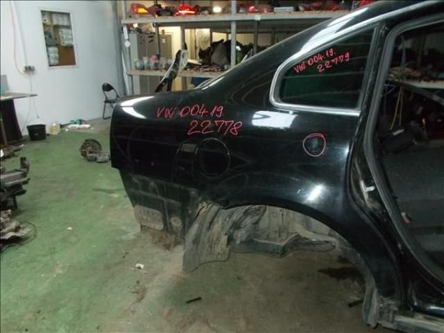 bontott VW PASSAT B5 Jobb hátsó Sárvédő