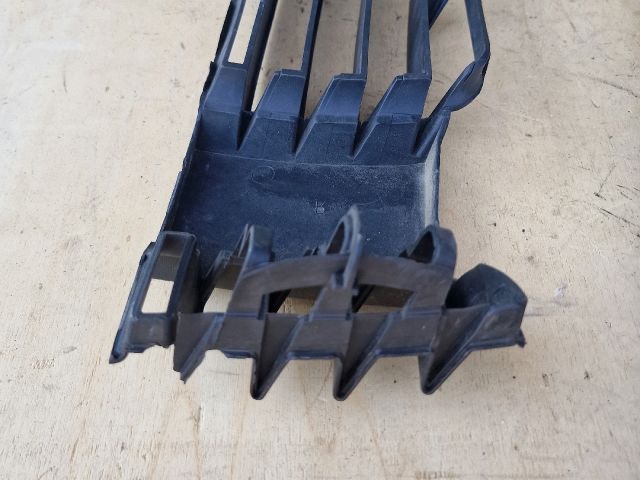 bontott VW PASSAT B5 Jobb Ködlámpa Rács