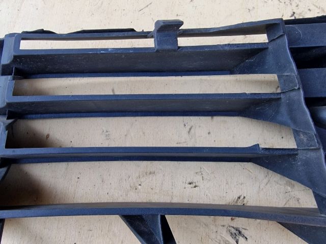 bontott VW PASSAT B5 Jobb Ködlámpa Rács