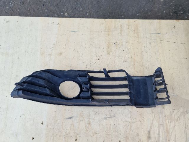 bontott VW PASSAT B5 Jobb Ködlámpa Rács