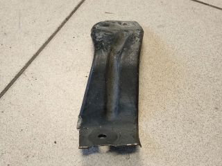 bontott VW PASSAT B5 Jobb Sárvédő Oldaltartó