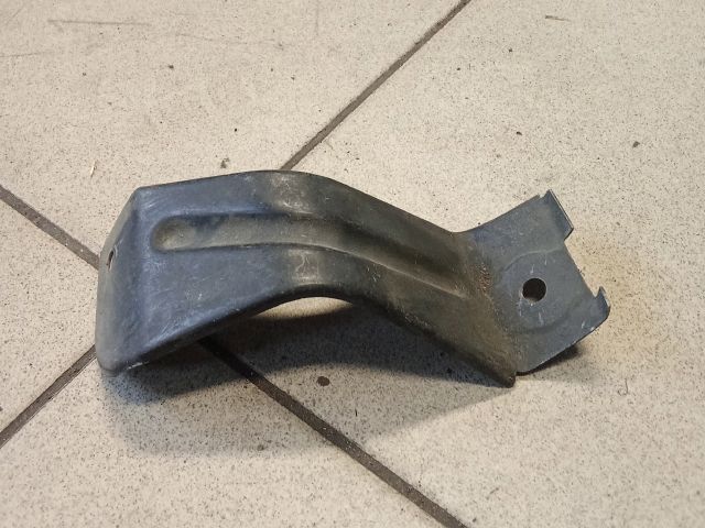 bontott VW PASSAT B5 Jobb Sárvédő Oldaltartó