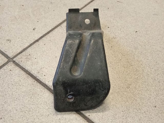 bontott VW PASSAT B5 Jobb Sárvédő Oldaltartó