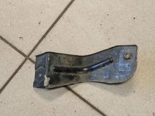 bontott VW PASSAT B5 Jobb Sárvédő Oldaltartó