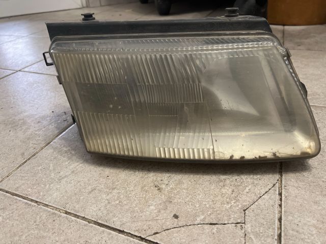 bontott VW PASSAT B5 Jobb Xenon Fényszóró