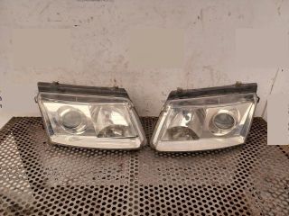 bontott VW PASSAT B5 Jobb Xenon Fényszóró