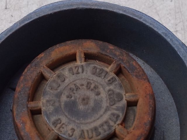 bontott VW PASSAT B5 Kiegyenlítőtartály Sapka