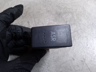 bontott VW PASSAT B5 Kipörgésgátló Kapcsoló