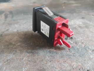 bontott VW PASSAT B5 Kipörgésgátló Kapcsoló